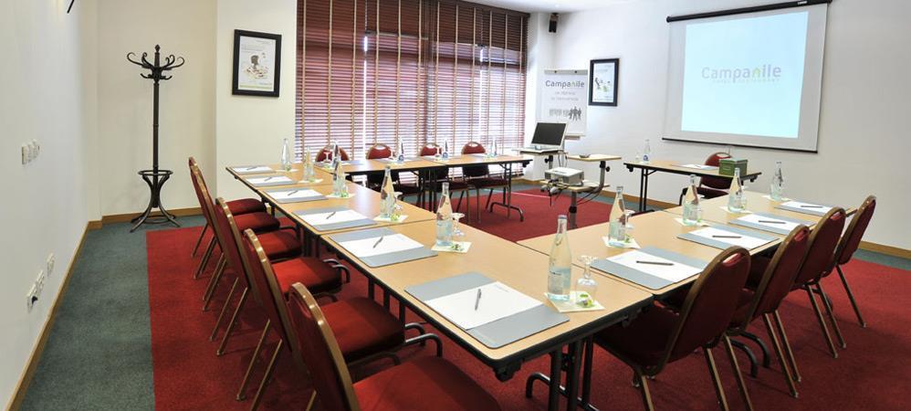 Hotel Campanile Madrid Alcalá de Henares Facilidades foto